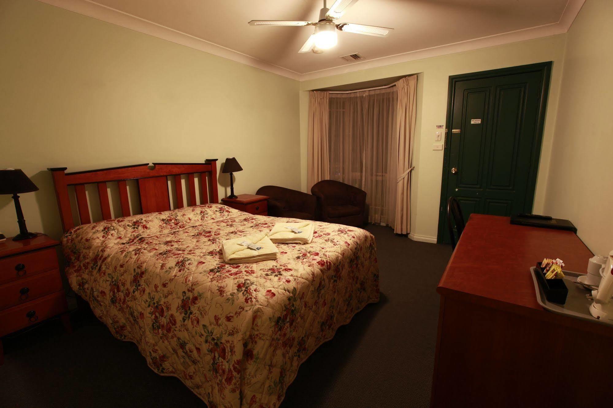 Miranda Lodge Canberra Ngoại thất bức ảnh
